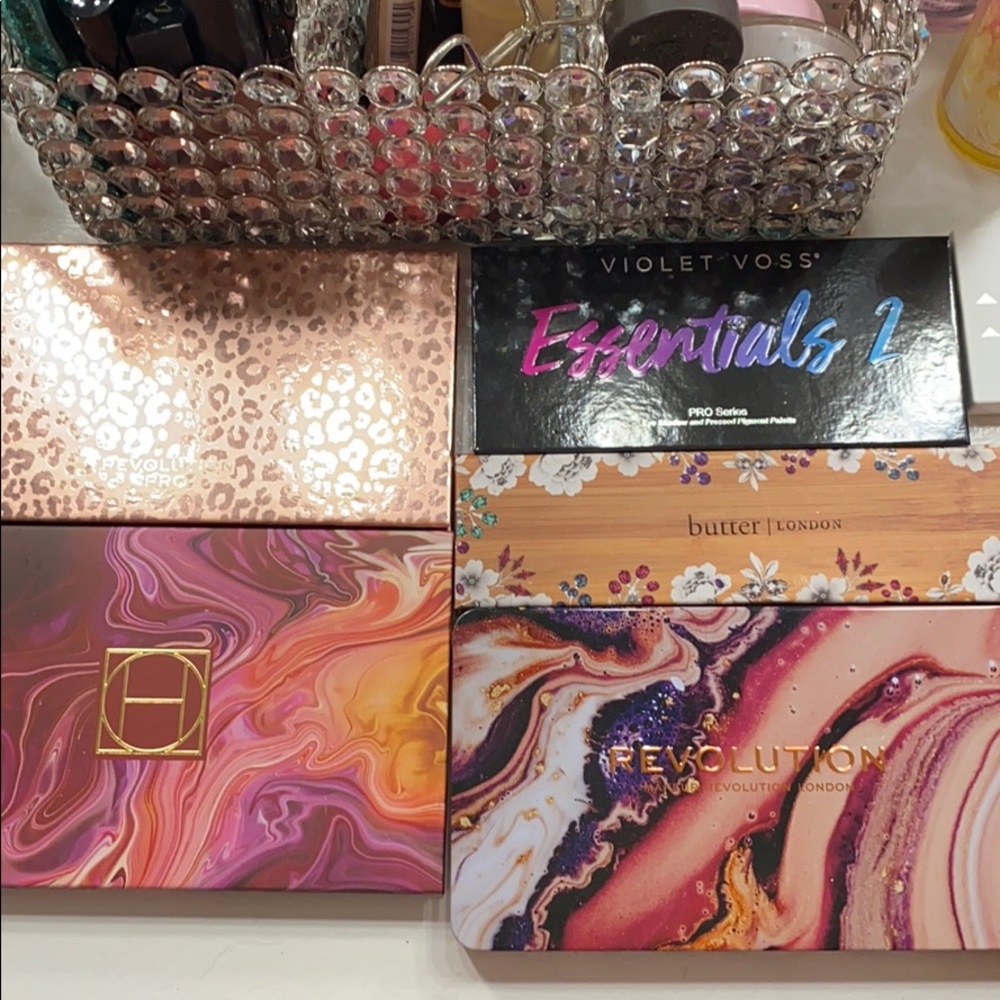 Makeup bundle